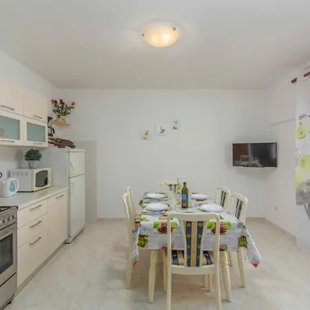 Damir شقة داجلة