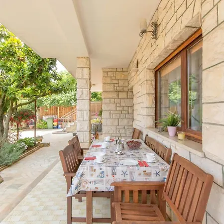 شقة Damir داجلة